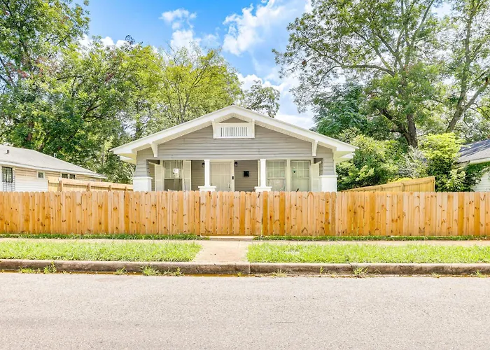 Newly Renovated Birmingham Home: 7 Mi To Dtwn!