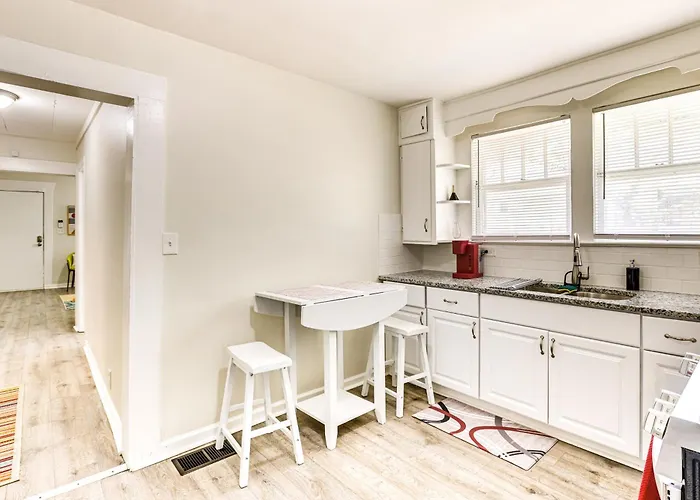 Newly Renovated Birmingham Home: 7 Mi To Dtwn!