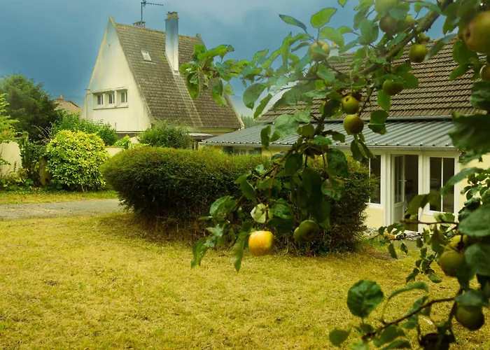 Maison Avec Jardin, Centre Ville Et Plage A Pieds
