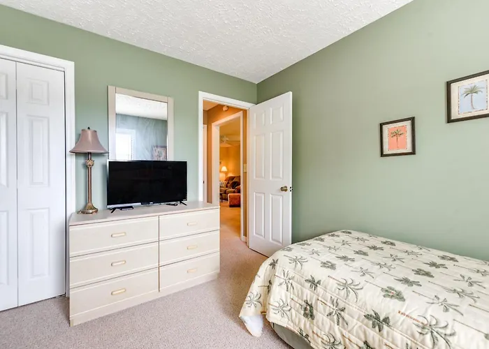 Little River Condo W/ Pool Access: 5 Mi To Beach