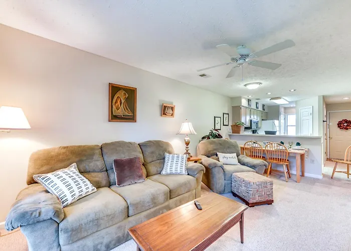 Little River Condo W/ Pool Access: 5 Mi To Beach