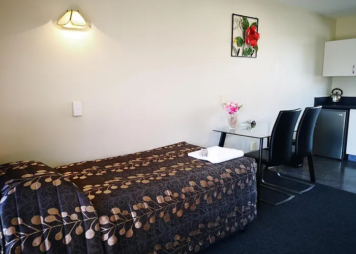 Aston Court Motel