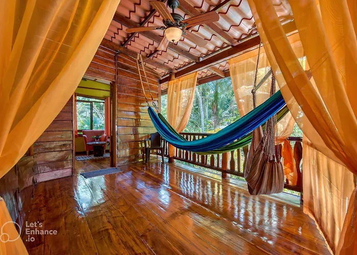 Caribe Town Bungalows