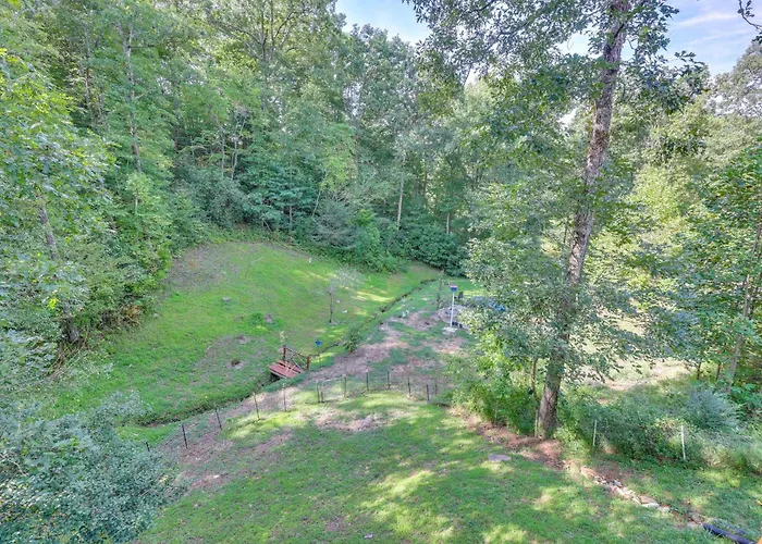 Georgia Home W/ 2 Fire Pits & Creek Access!
