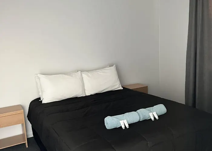 Albatross Motor Inn