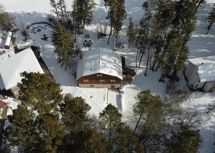 The Matterhorn I Hottub I Ping Pong I Chalk Wall
