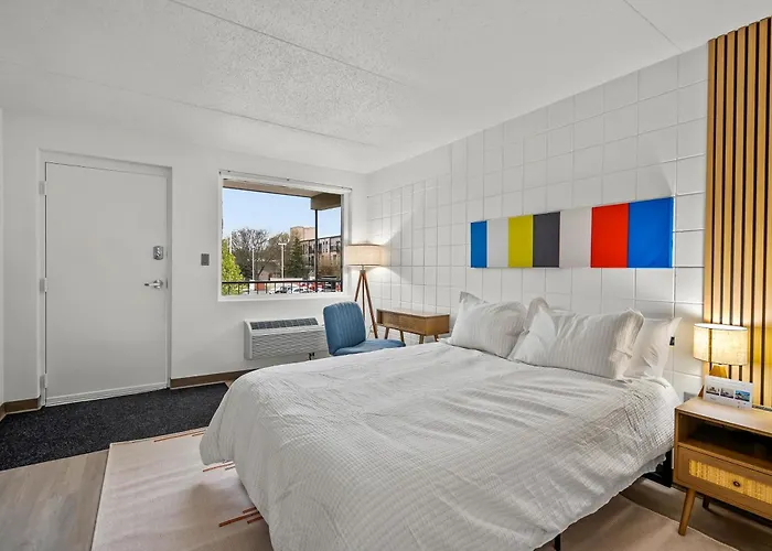 The Lindell Motor Lodge