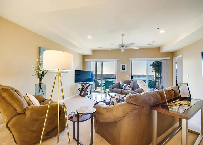 Family Condo W/ Views & Pool Access In Lake Ozark!