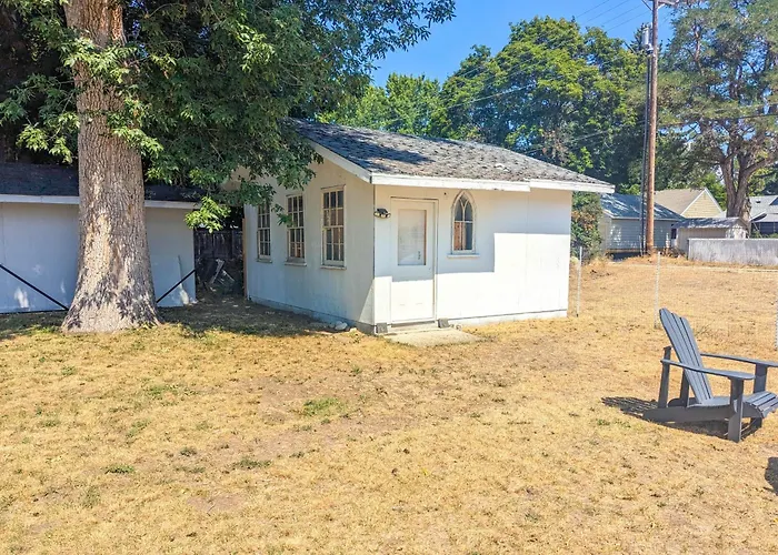 Charming Hamilton Hideaway: Half-Mi To Main St!