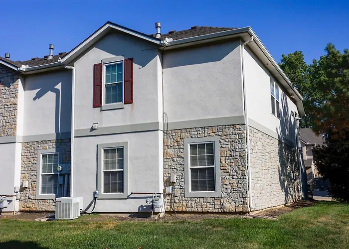 Olathe Sleeping Beauty 3Bdr And 2 Baths