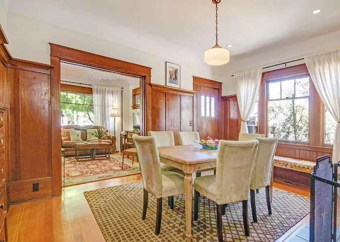 Bungalow At Sonomas Historic Plaza! - Includes Wine Tasting Passport