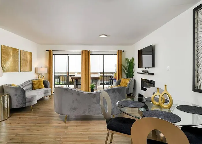 Grey Sapphire Hideaway - 2Br 2Ba W Arcade & Pool