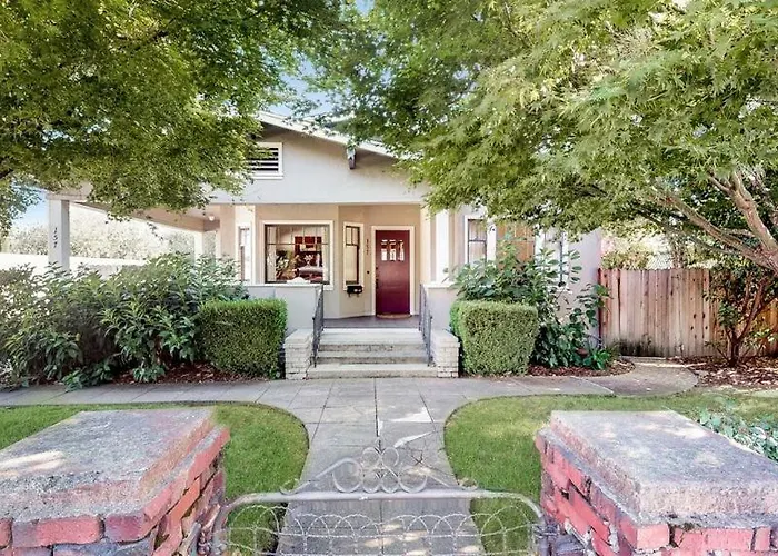 Bungalow At Sonomas Historic Plaza! - Includes Wine Tasting Passport