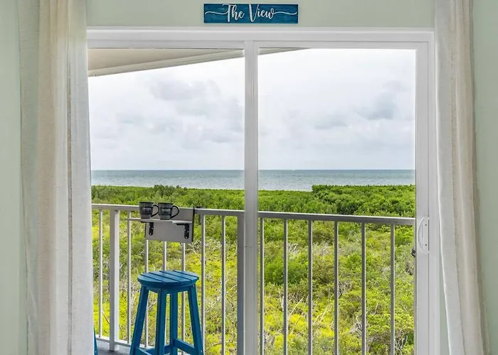 Bright 2Br Condo With Breathtaking Ocean View