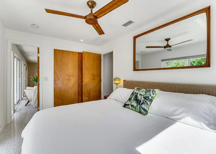 Private Oasis W/ Pool: Walk To Melbourne Beach!