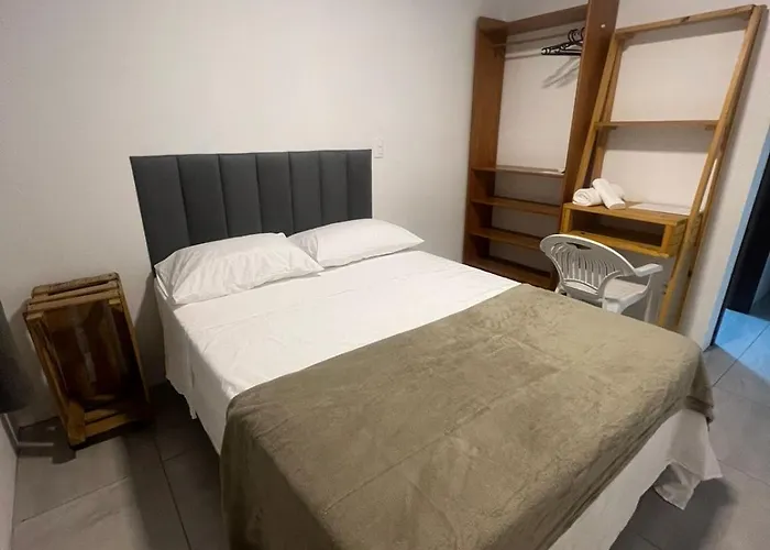 Suite Com Bwc Privativo Com Ar Ao Lado Da Vila Germanica Oktoberfest
