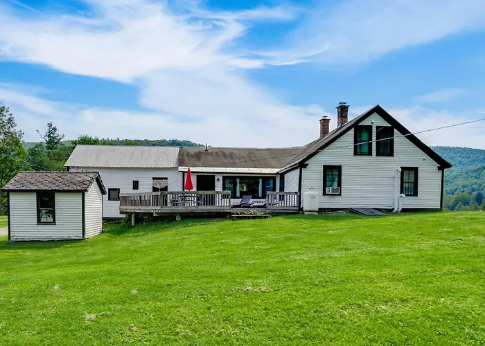 Hawley Home W/ Deck & Mtn Views: Swim, Ski & More!
