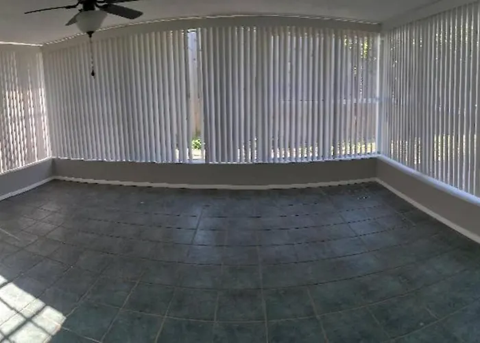 Renovated Home Near Siesta Key Beach