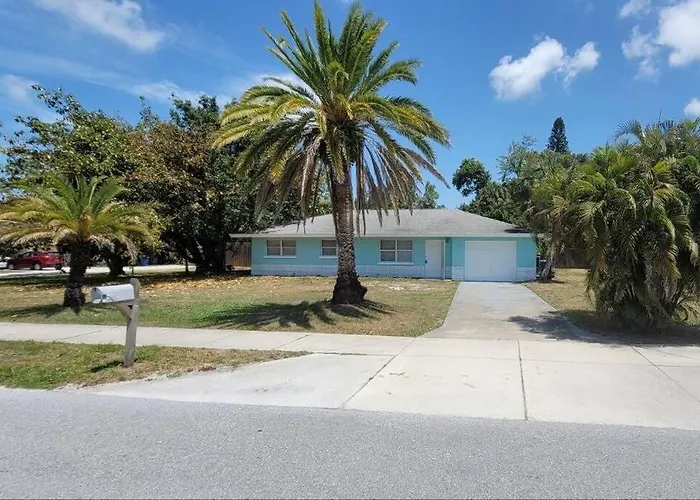 Renovated Home Near Siesta Key Beach