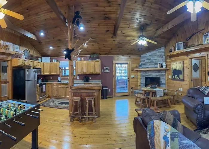 Moon Willow - One Level Cabin With 2 Master Suites