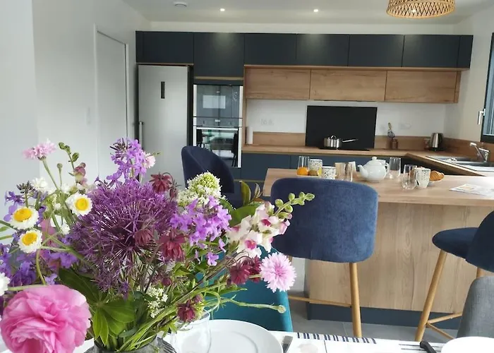 Maison Familiale, Confortable, Au Coeur Du Village