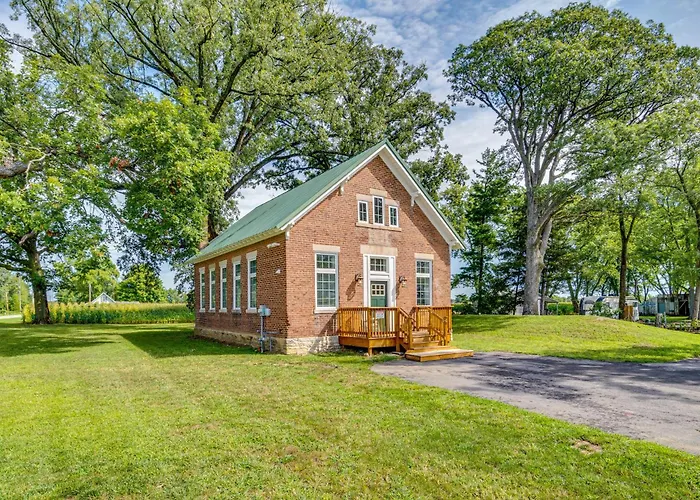 West Lafayette Home ~ 3 Mi To Purdue Campus!
