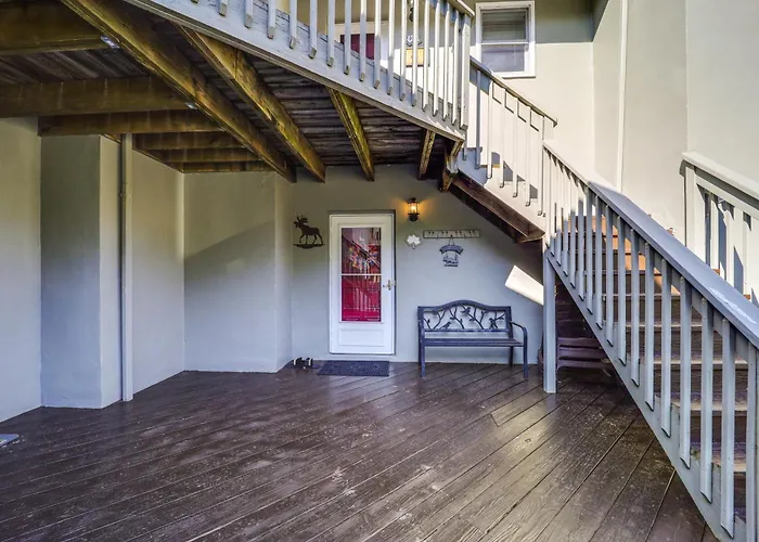 Close To Hiking & Town! Peaceful Sugar Mtn Condo