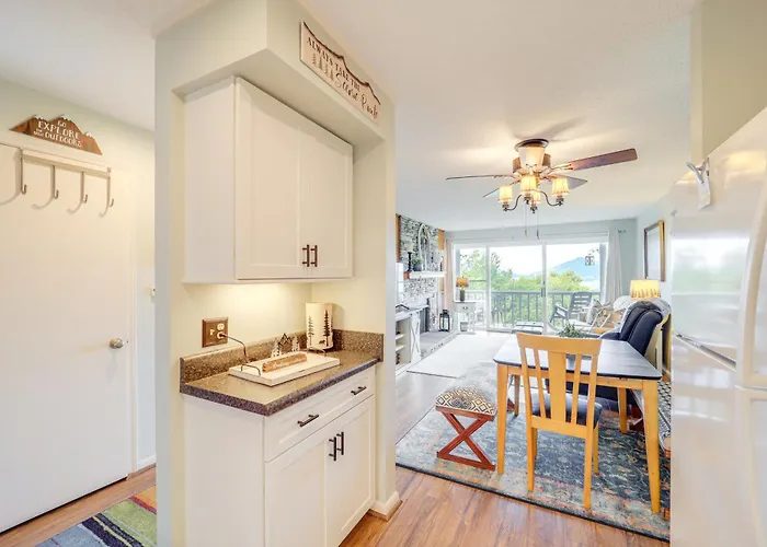 Close To Hiking & Town! Peaceful Sugar Mtn Condo