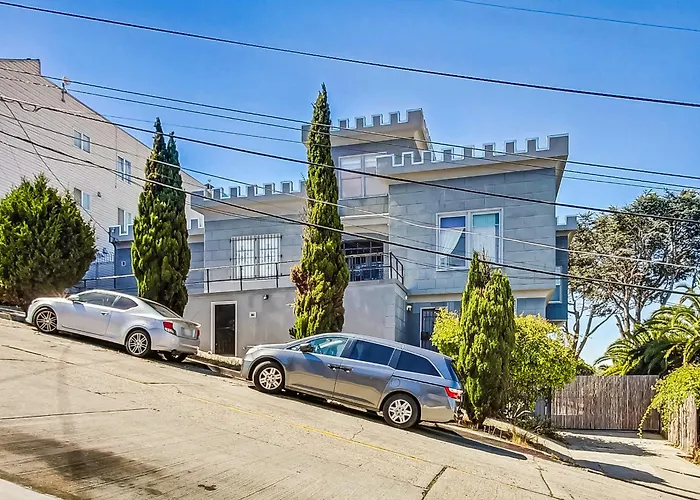 3Br Castle On The Hill Wviews