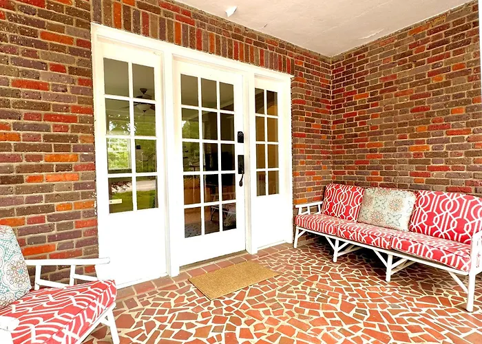 Historic Home, Modern Amenities- 15 Minutes To Downtown Chattanooga- Perfect For Families