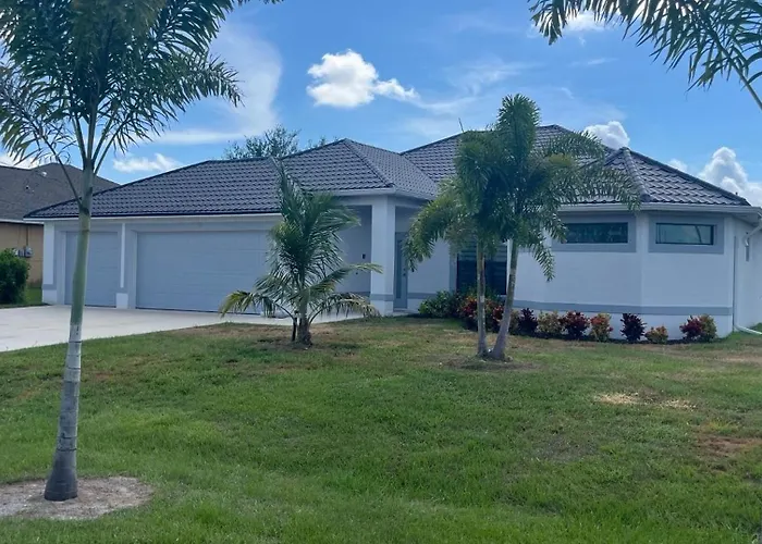The Salt Life Get Away - Cape Coral, Florida