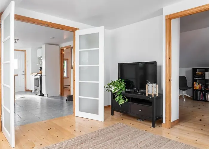 Bright And Lofty 2Br In Gatineau