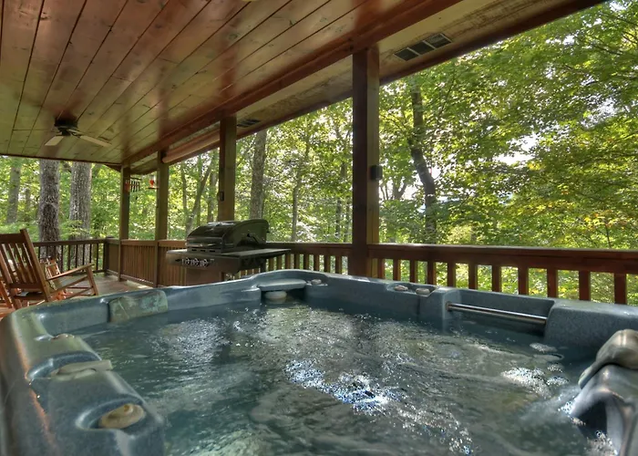 Bearfoot Ridge Wood-Burning Fireplace Cozy Hot Tub Serene Views