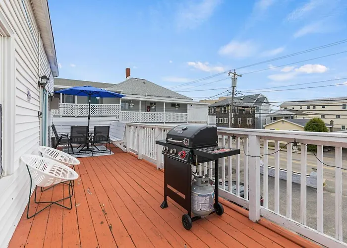 Spacious Family Suite Steps To The Beach