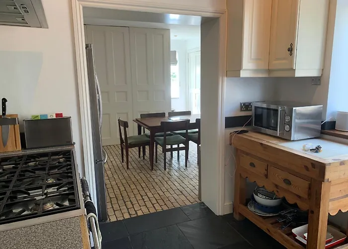 Lauderdale Lodge Barnstaple