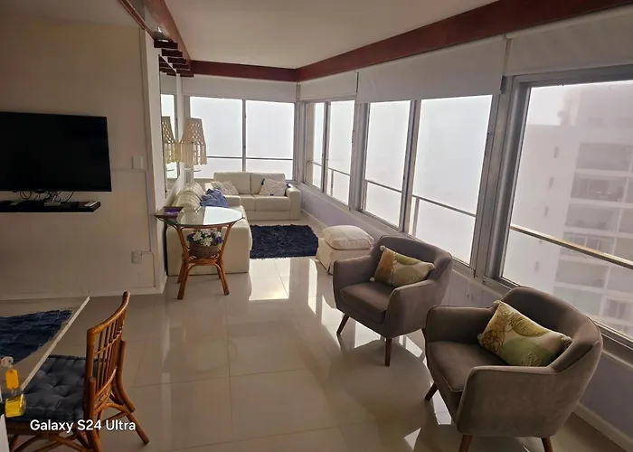 APTO 1011 Piso 10 Santos Dumont excepcional vista al mar