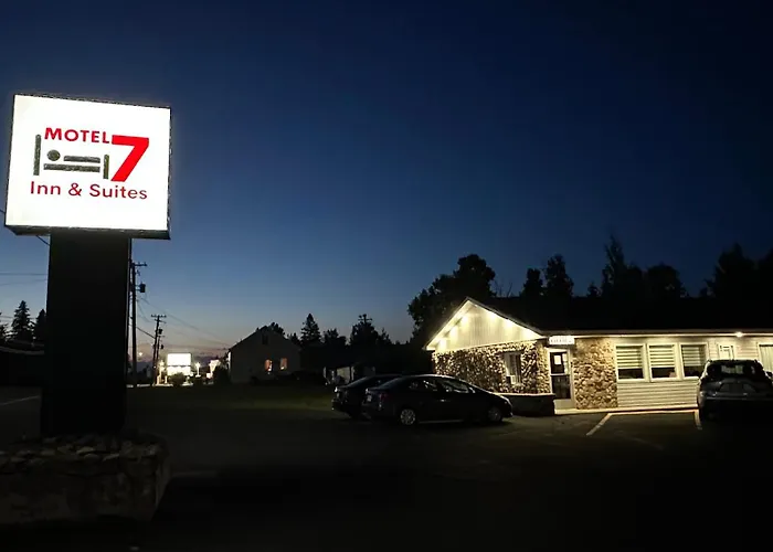 Motel 7 Inn & Suites