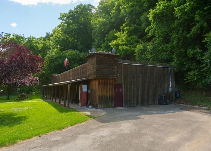 Seneca Pines Lodge