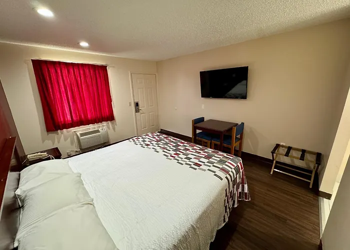 Razorback Inn