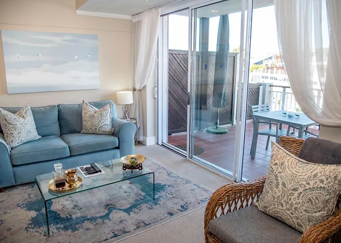 Waterfront - Knysna Quays Accommodation- Family Apartments