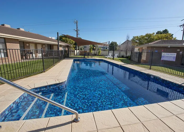 Jacaranda Apartments