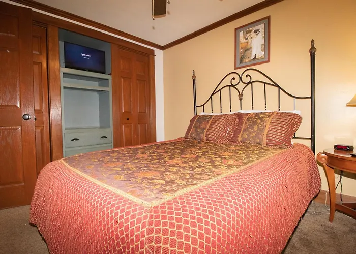 Ml217 Whimsical Retreat Close To Village Ballhooter Ez Park Wi-Fi Sleeps 4