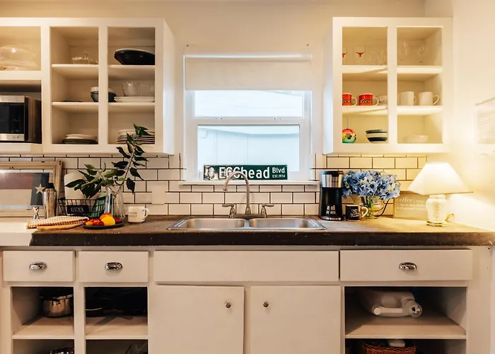 East Austin Pool Home With Spacious Yard & Perfect Family Getaway