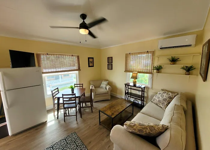 Mi Pana Apartments