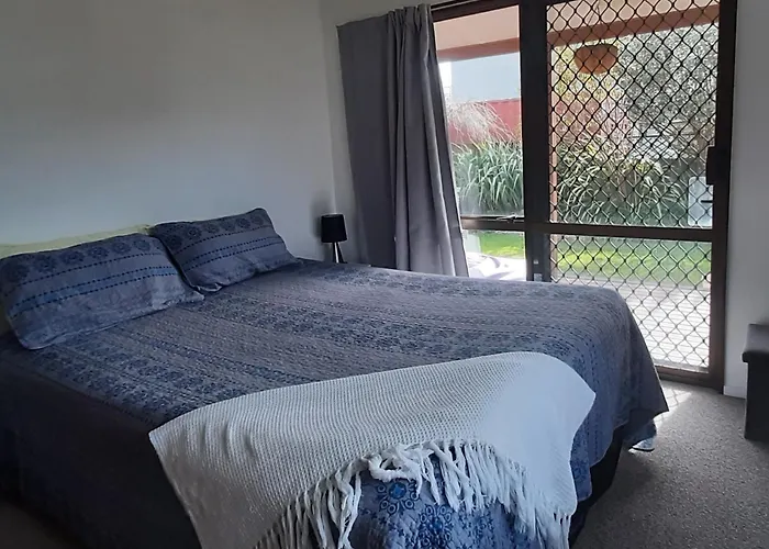 Pohutukawa Cottage
