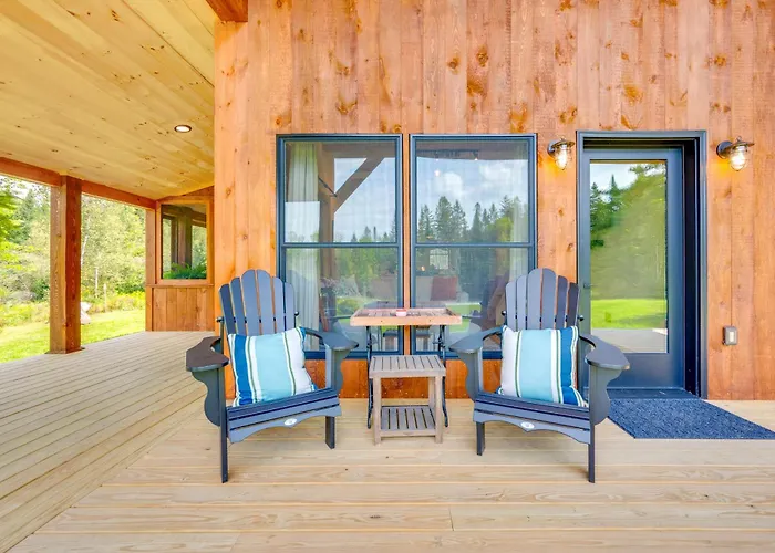 'Sunset House' Greensboro Forest Escape & Fire Pit