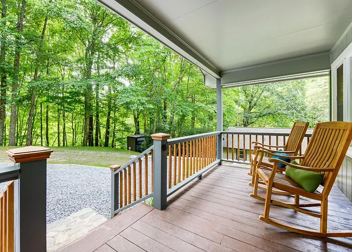 6 Mi To Waterrock Knob & Soco Falls! Cozy Cottage