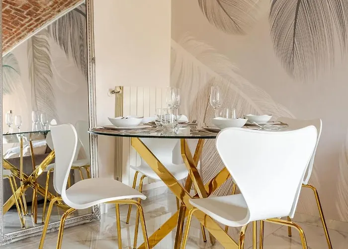 Fanstastic 2Bdrm Biella Center!