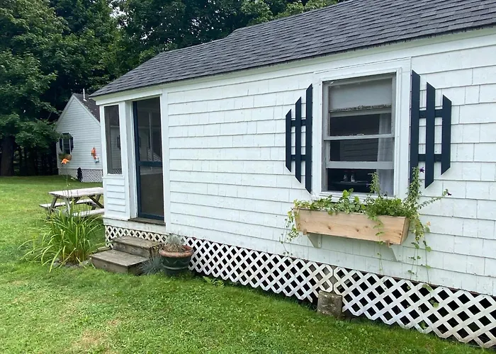 Bar Harbor Cottages & Suites