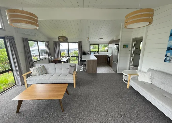 Relax At Pauanui - Pauanui Holiday Home